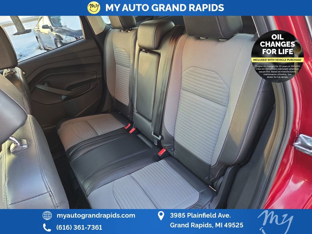 Used 2017 Ford Escape SE w/ SE Sport Appearance Package image 41