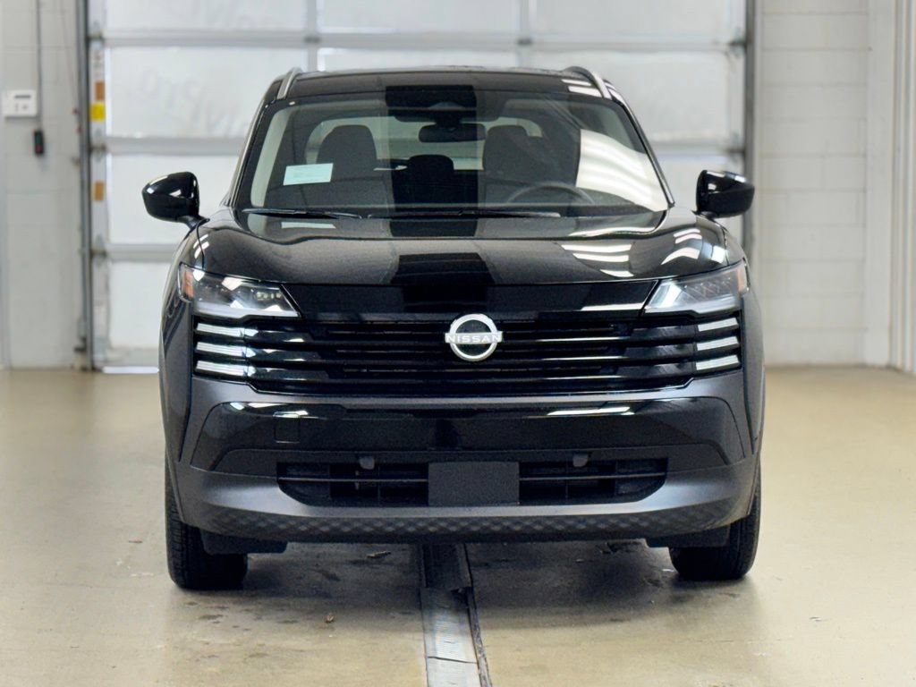 Used 2026 Nissan Kicks SV AWD/4WD image 2