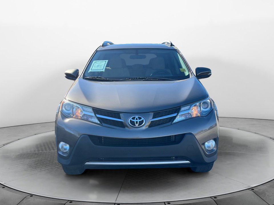 Used 2015 Toyota RAV4 XLE image 2
