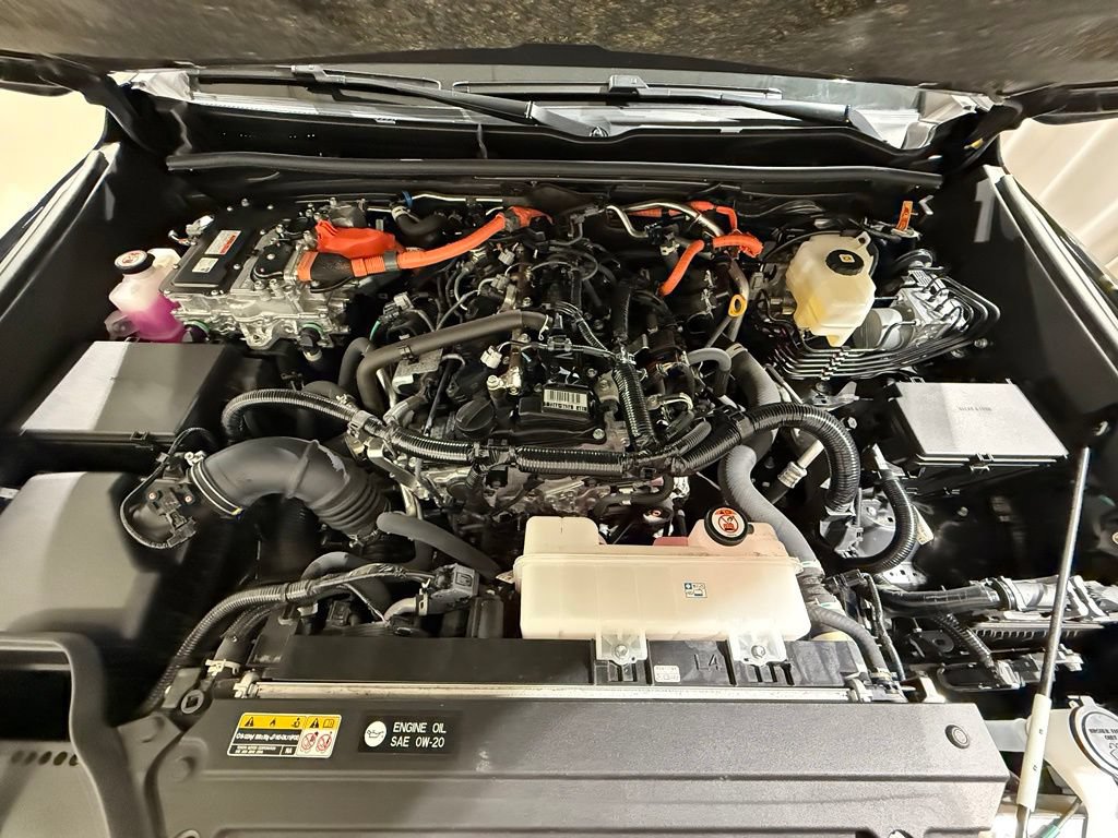 Certified 2025 Toyota 4Runner 4WD image 10