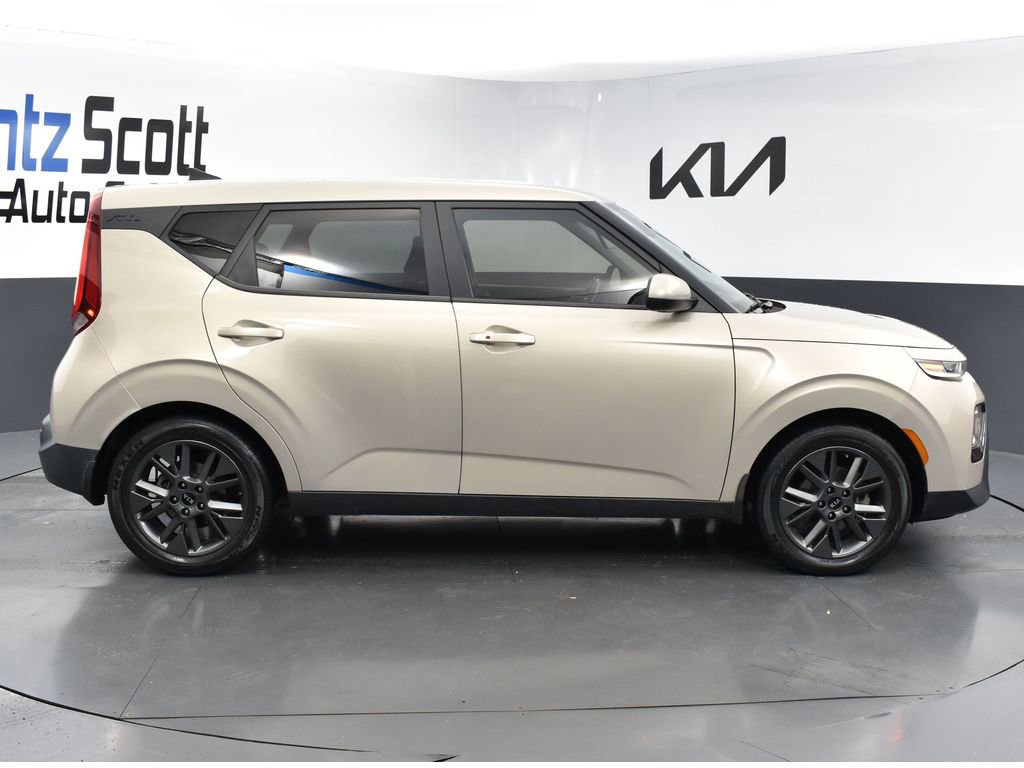 Used 2020 Kia Soul EX image 6