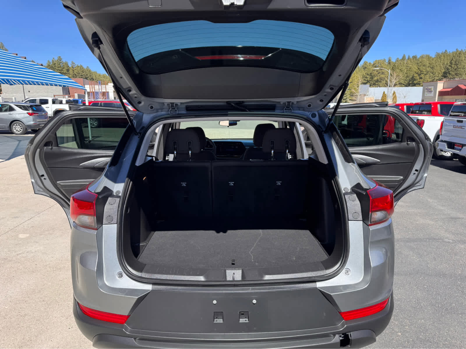 Used 2026 Chevrolet TrailBlazer LS image 11