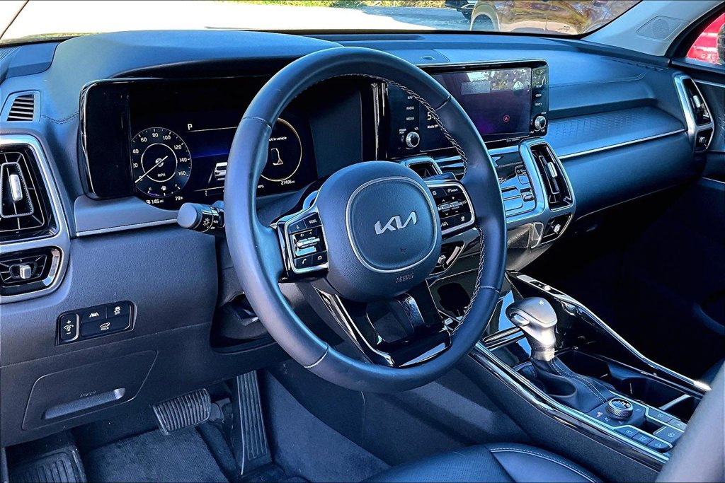 Used 2023 Kia Sorento SX AWD/4WD image 15
