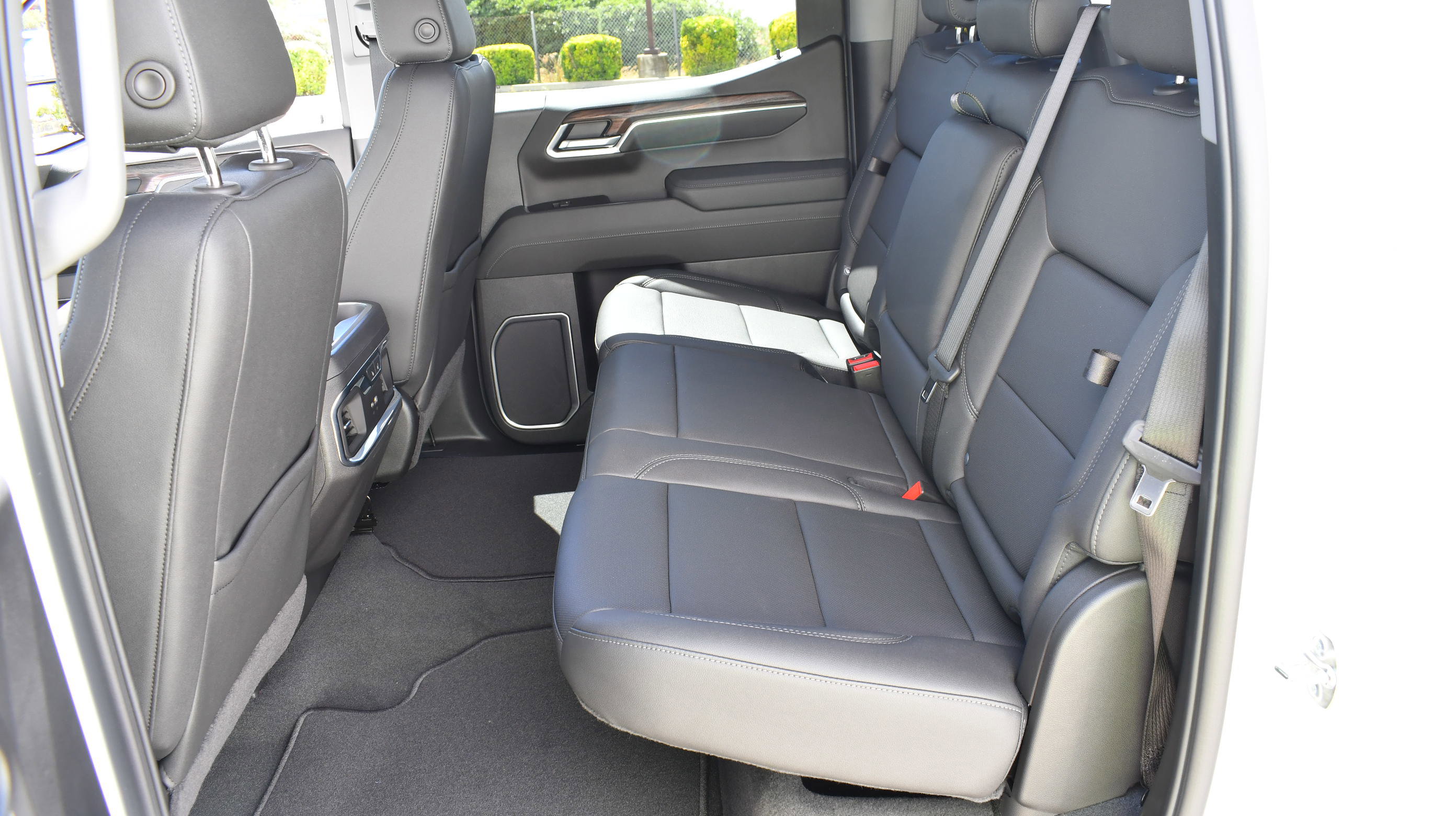 New 2026 GMC Sierra 1500 SLT w/ SLT Premium Plus Package image 27