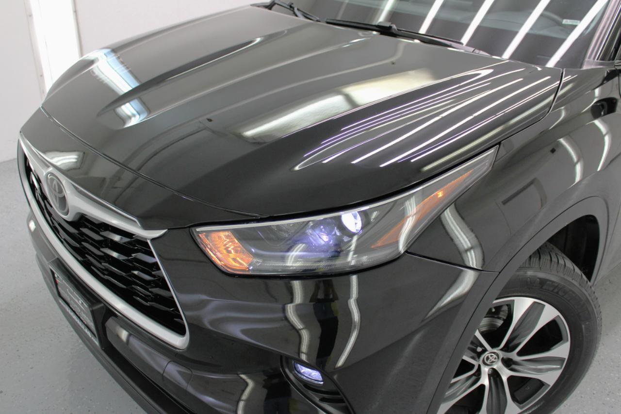 Used 2021 Toyota Highlander XLE image 12