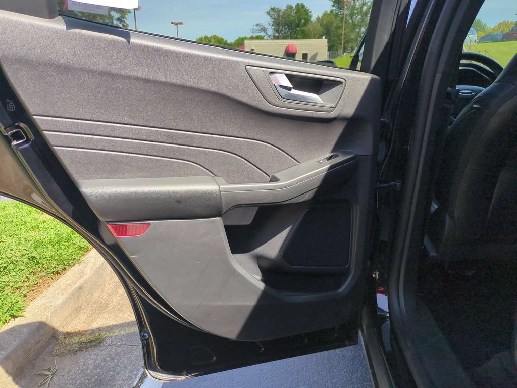 Used 2025 Ford Escape ST-Line FWD image 26