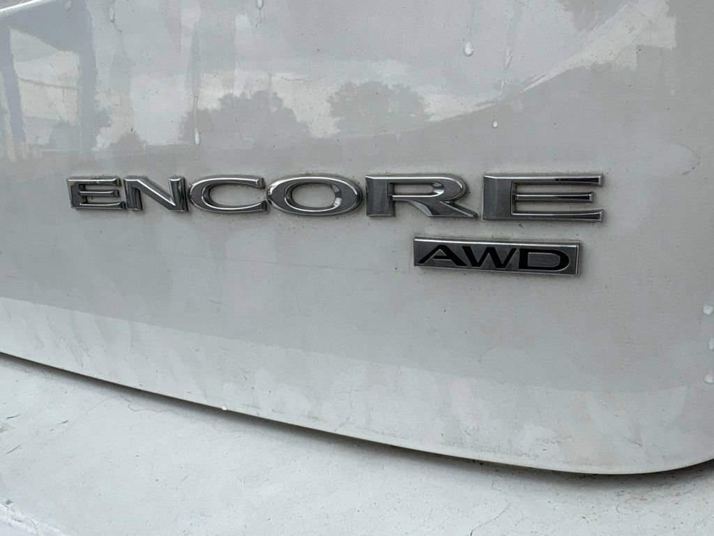 Used 2021 Buick Encore Preferred w/ Safety Package II AWD/4WD image 4