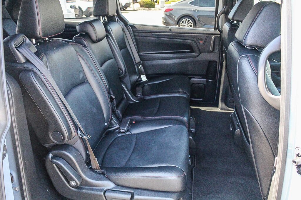 Used 2025 Honda Odyssey Sport-L image 9