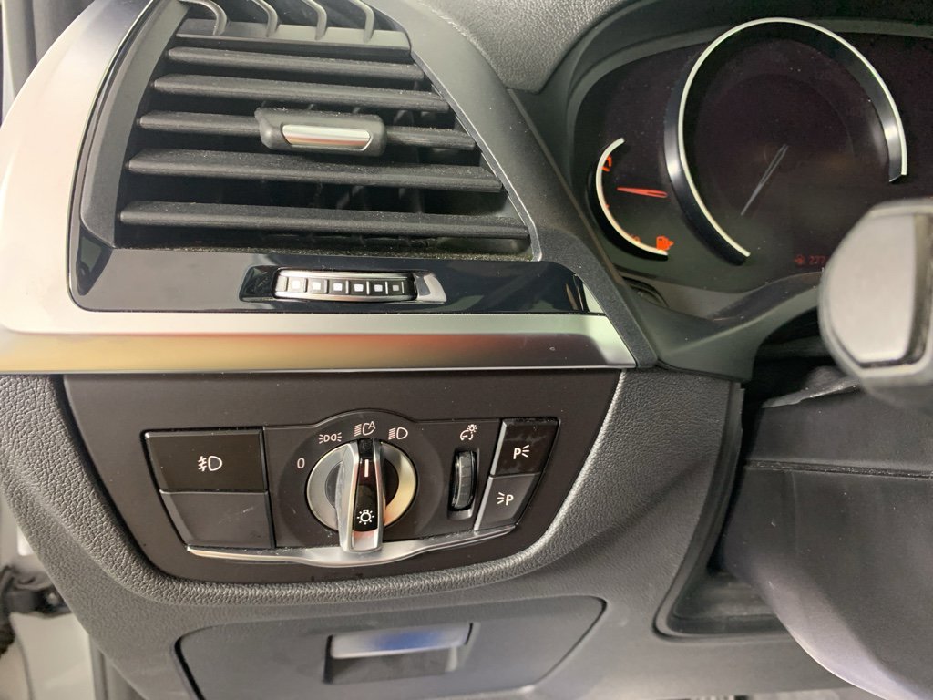Used 2019 BMW X3 xDrive30i w/ Driving Assistance Package image 17