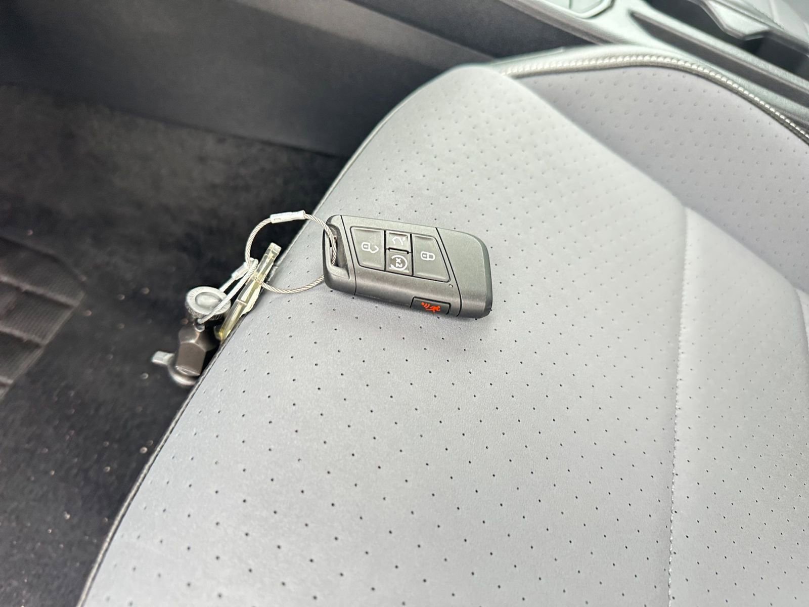 Used 2025 Volkswagen Jetta SE image 22