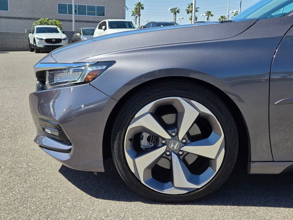 Used 2018 Honda Accord Touring image 5