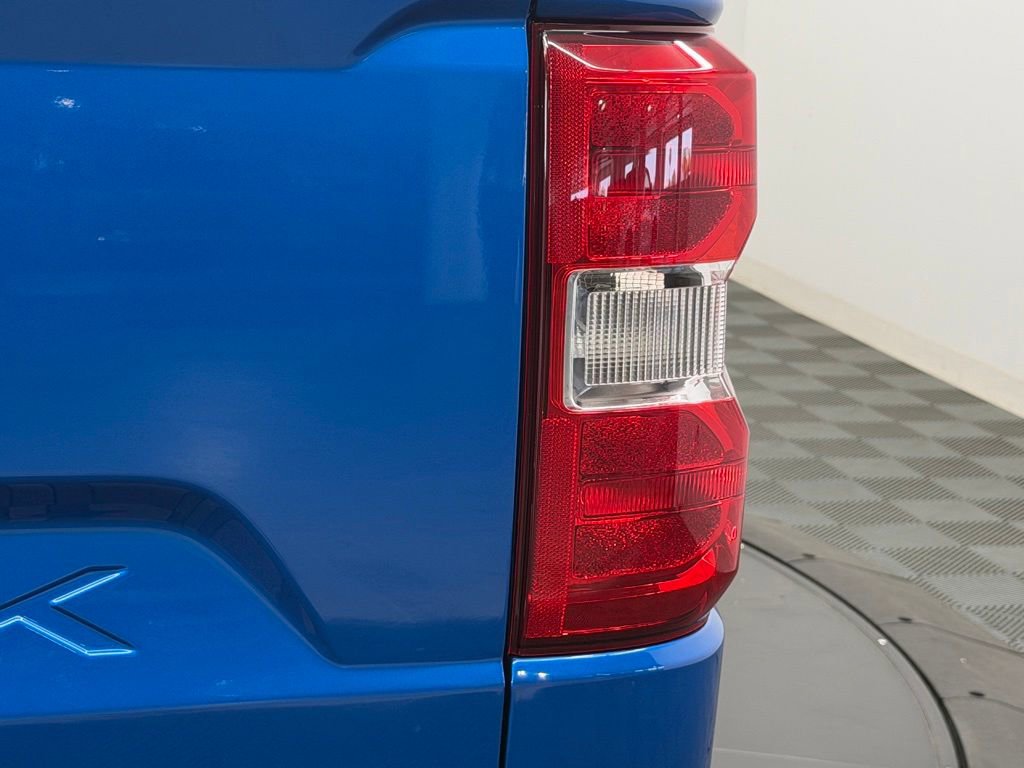 Used 2025 Ford Maverick XL FWD image 13