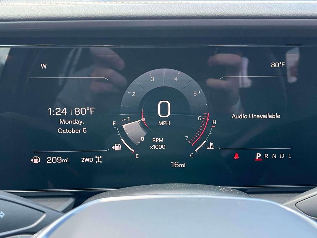 New 2026 GMC Terrain AT4 w/ LPO, Floor Liner Package image 32