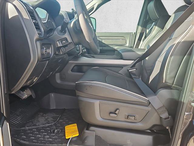 Used 2026 RAM 2500 Laramie AWD/4WD image 4