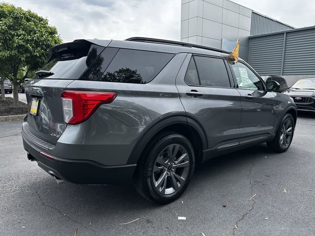 Used 2023 Ford Explorer XLT w/ Equipment Group 202A AWD/4WD image 5