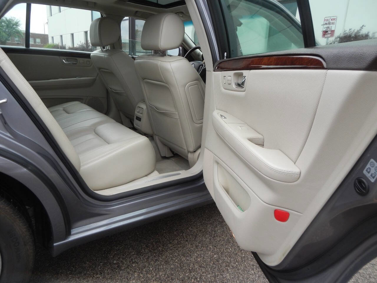 Used 2007 Cadillac DTS Luxury II FWD image 34