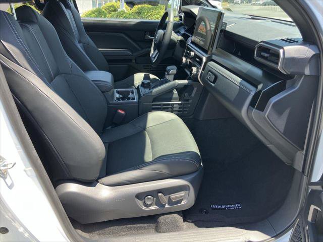 Certified 2025 Toyota 4Runner Limited AWD/4WD image 38