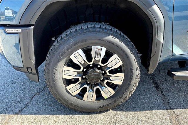 New 2026 GMC Sierra 2500 Denali w/ Denali Reserve Package image 12