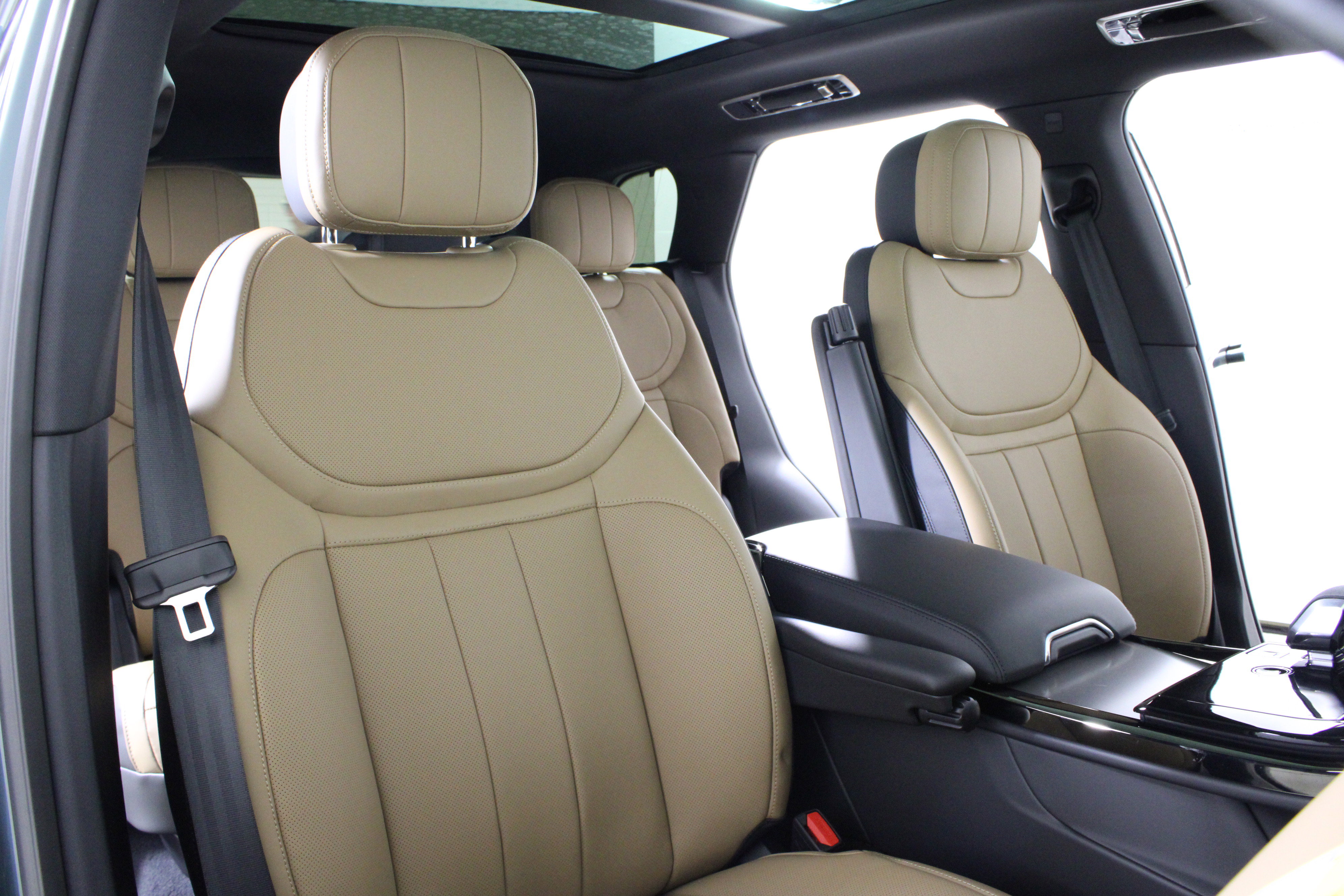 New 2026 Land Rover Range Rover Sport Dynamic SE image 14