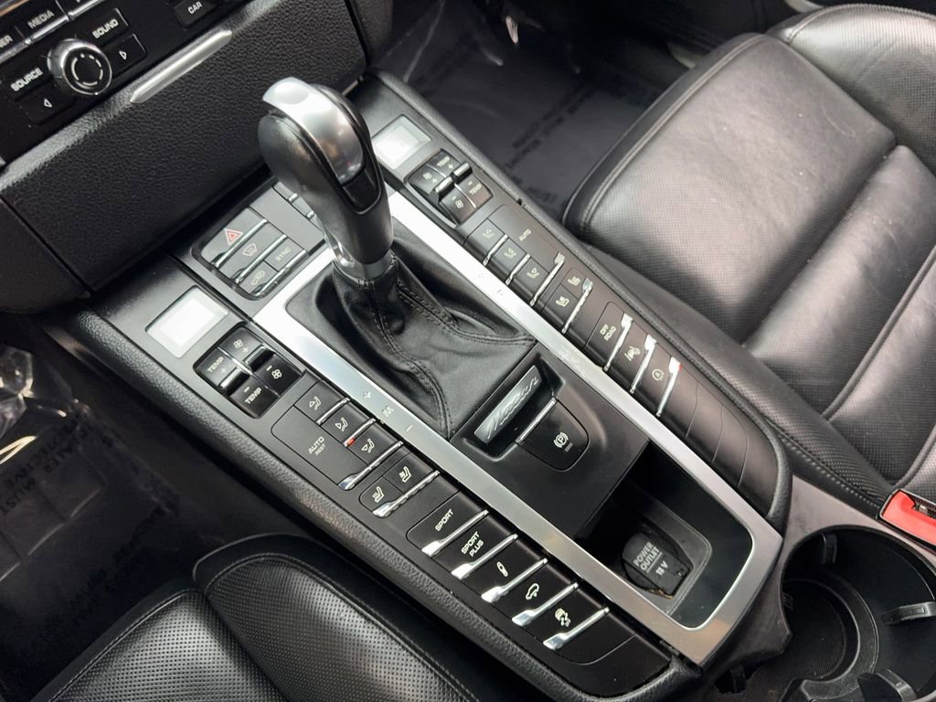 Used 2015 Porsche Macan Turbo image 67
