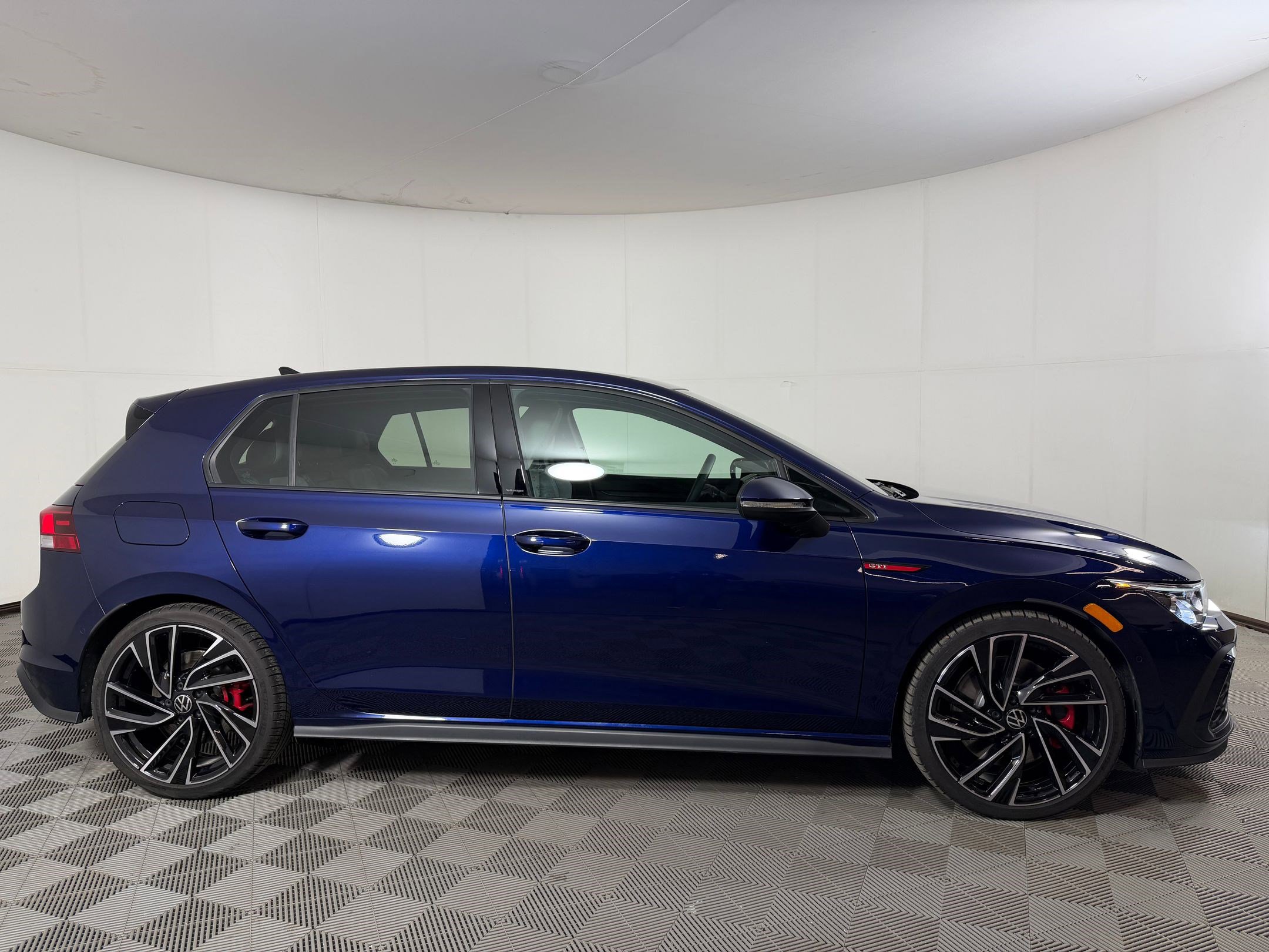 Used 2024 Volkswagen GTI Autobahn image 8