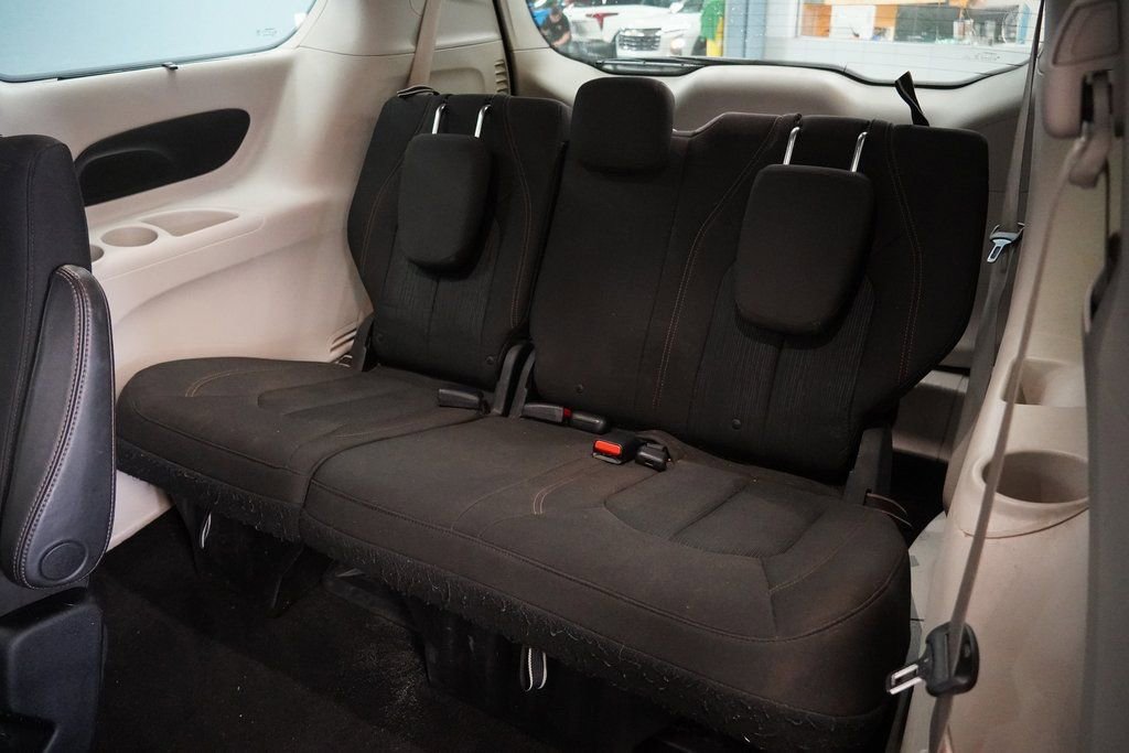 Used 2017 Chrysler Pacifica Touring Plus image 23