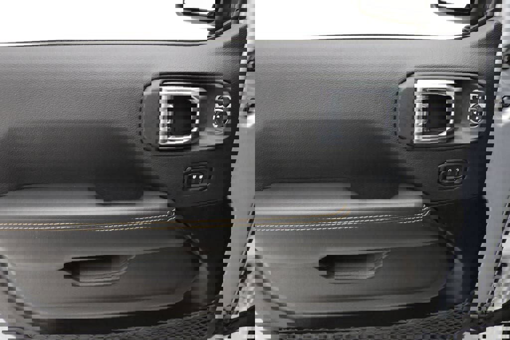 Used 2024 Jeep Wrangler Unlimited Sahara image 15