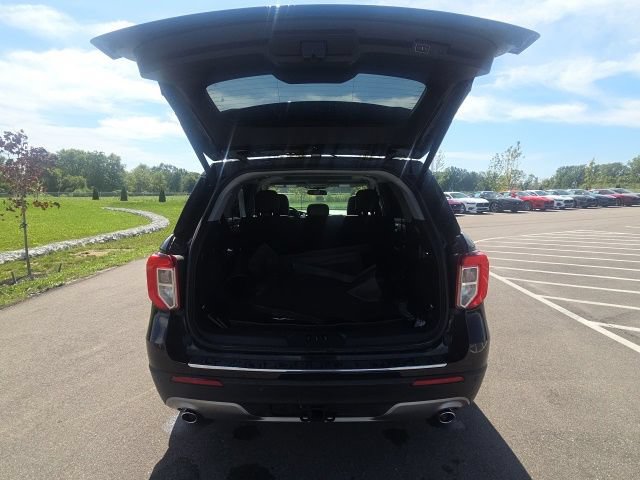 Used 2023 Ford Explorer Limited w/ Limited Technology Package AWD/4WD image 9