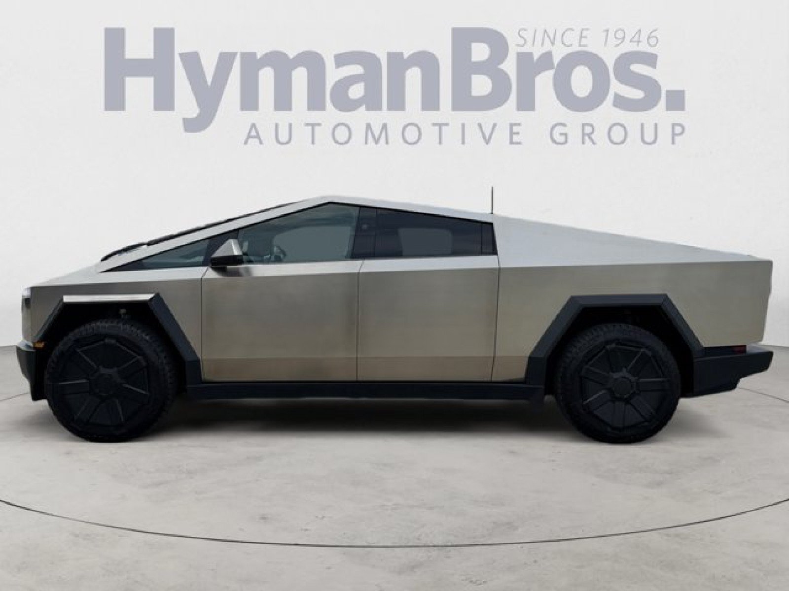 Used 2024 Tesla Cybertruck AWD Crew Cab image 6