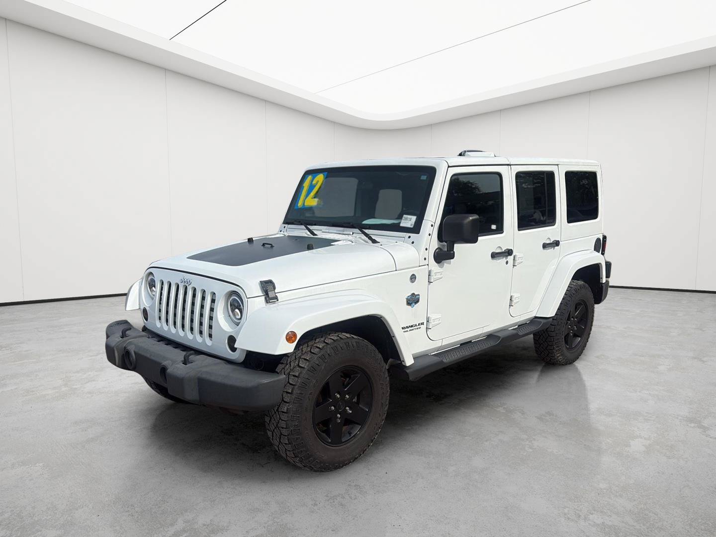 Used 2012 Jeep Wrangler Unlimited Sahara AWD/4WD image 8