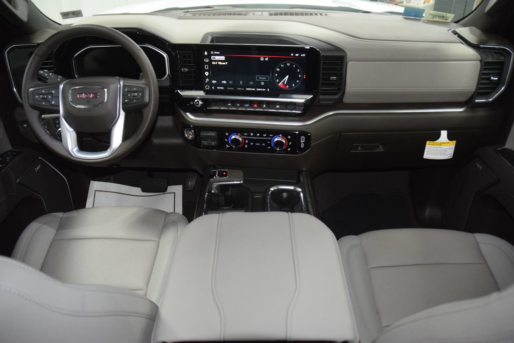 Used 2026 GMC Sierra 1500 SLT AWD/4WD image 33