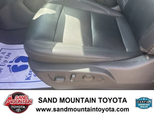 Used 2022 Chevrolet Silverado 1500 LT Trail Boss w/ LT Trail Boss Premium Package AWD/4WD image 15