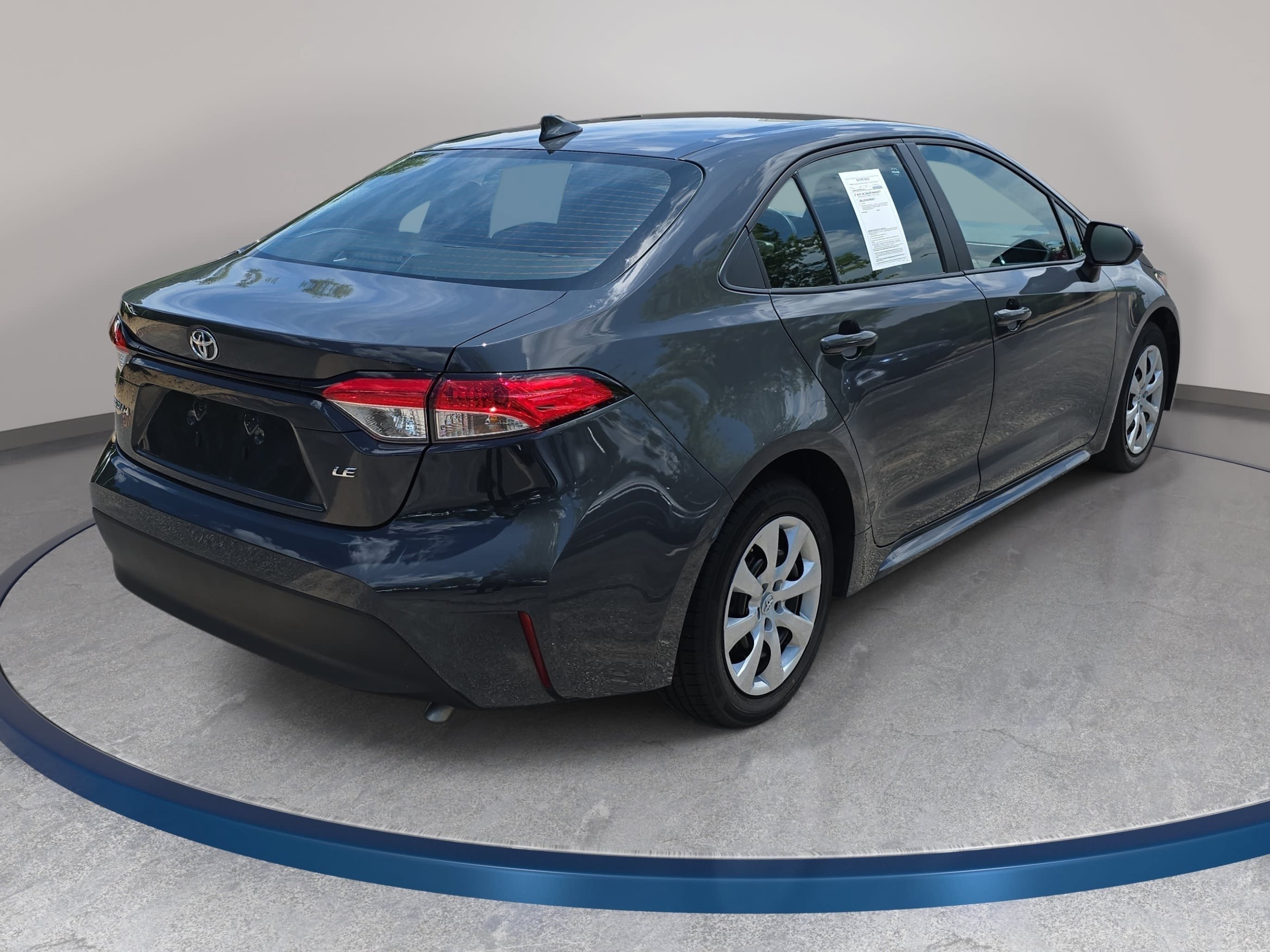 Used 2024 Toyota Corolla LE FWD image 5