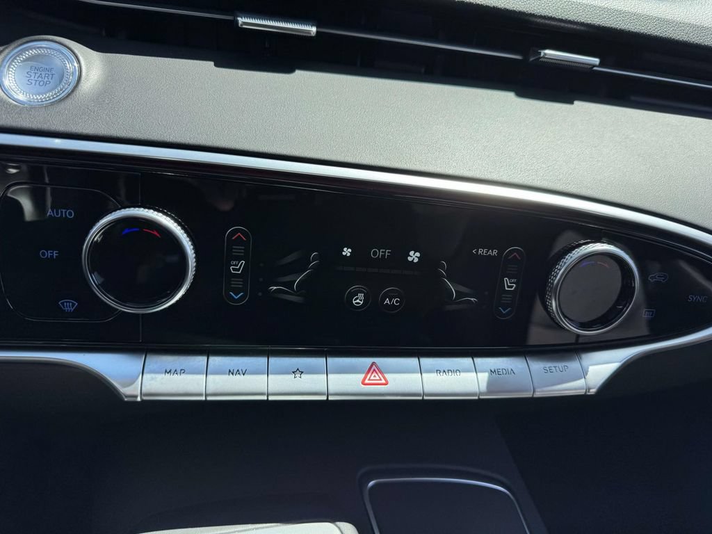 Certified 2023 Genesis GV70 2.5T w/ Advanced Package AWD/4WD image 24