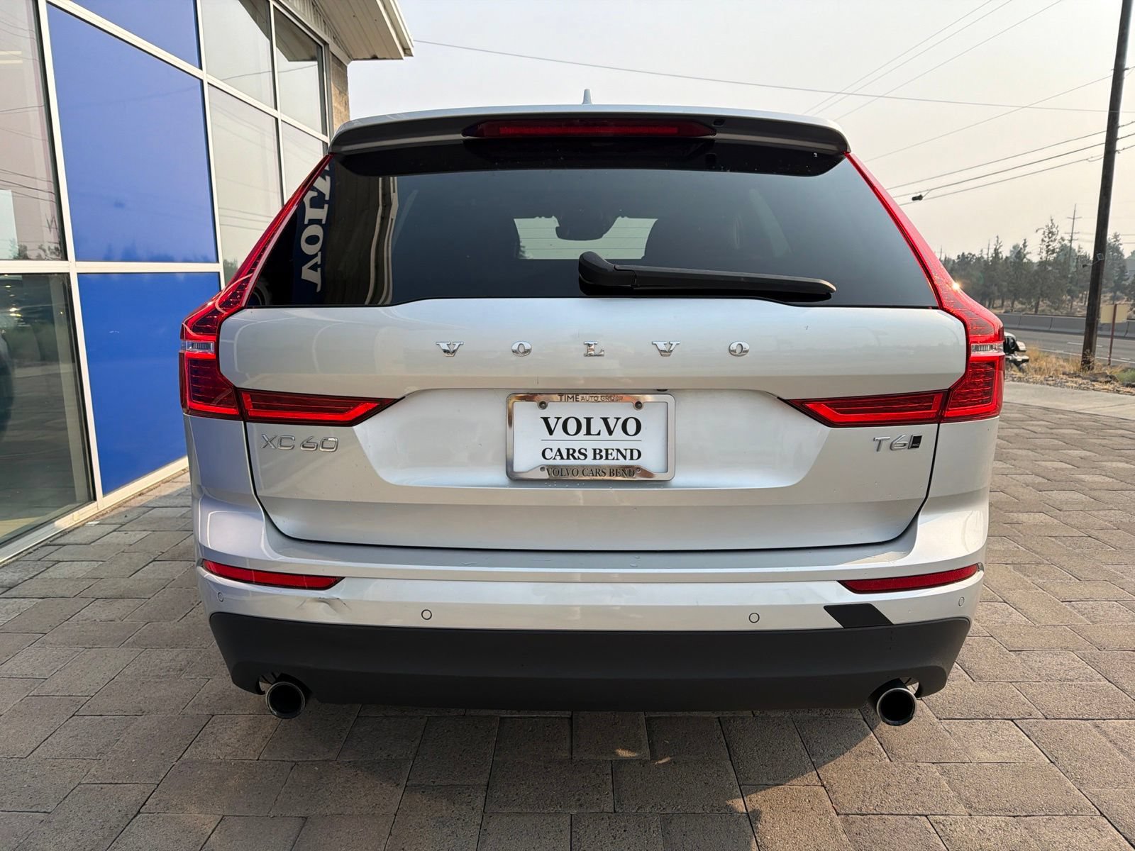 Used 2020 Volvo XC60 T6 Momentum AWD/4WD image 6