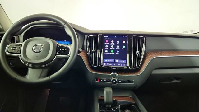 Certified 2023 Volvo XC60 T8 Plus AWD/4WD image 25