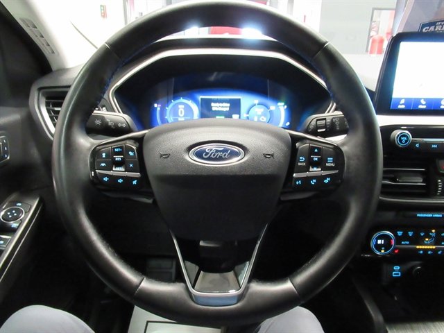 Used 2021 Ford Escape SEL w/ Technology Package image 17