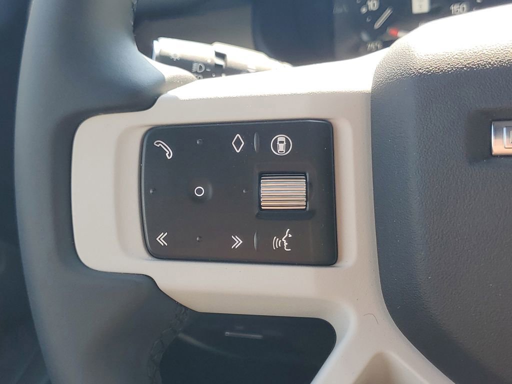 New 2026 Land Rover Defender 130 X-Dynamic SE AWD/4WD image 17