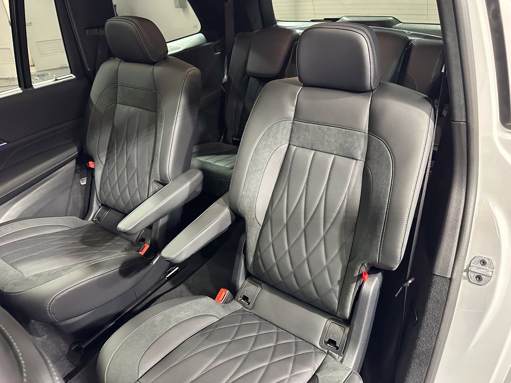 New 2026 Mercedes-Benz GLS 63 AMG 4MATIC image 12