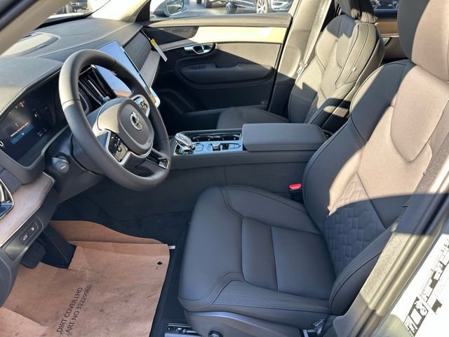 New 2026 Volvo XC90 T8 Plus w/ Protection Package Premier image 2