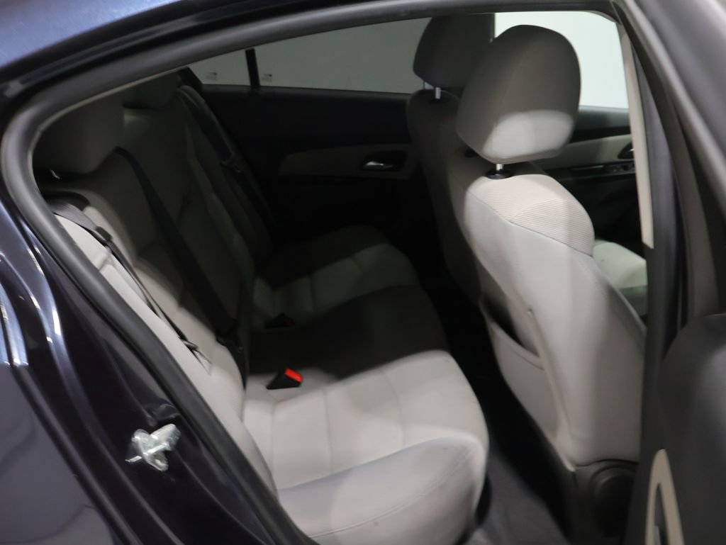 Used 2014 Chevrolet Cruze LT image 20