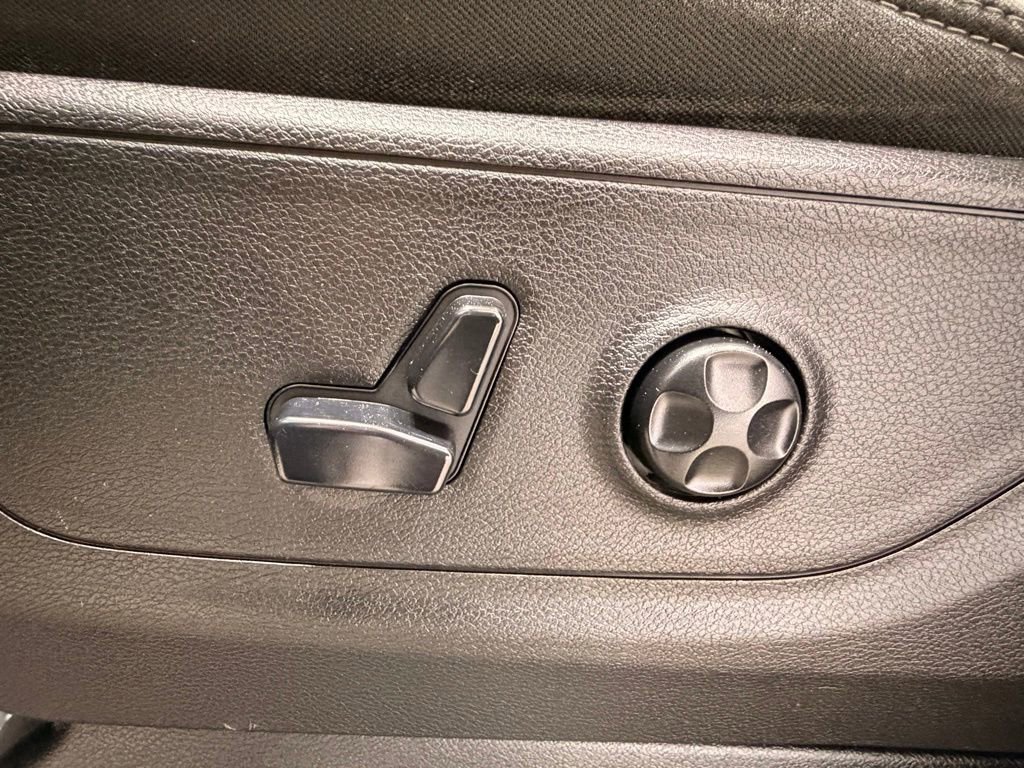 Used 2019 RAM 1500 Big Horn image 23