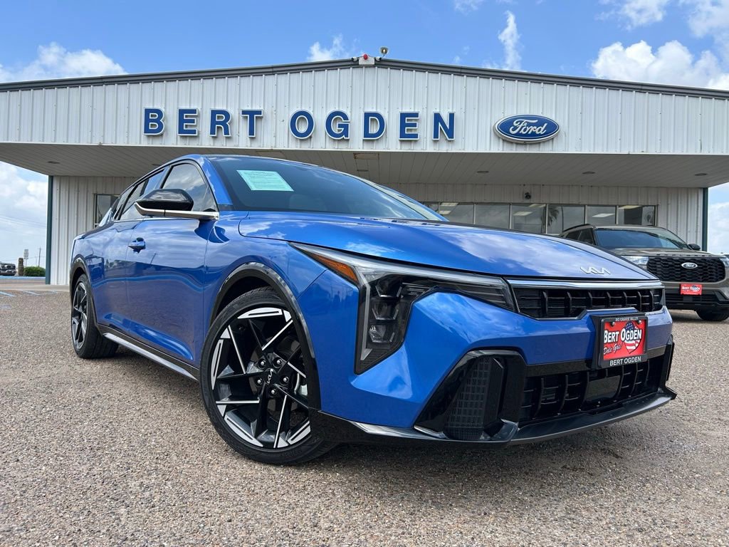 Used 2025 Kia K4 GT-Line w/ GT-Line Premium Package image 1