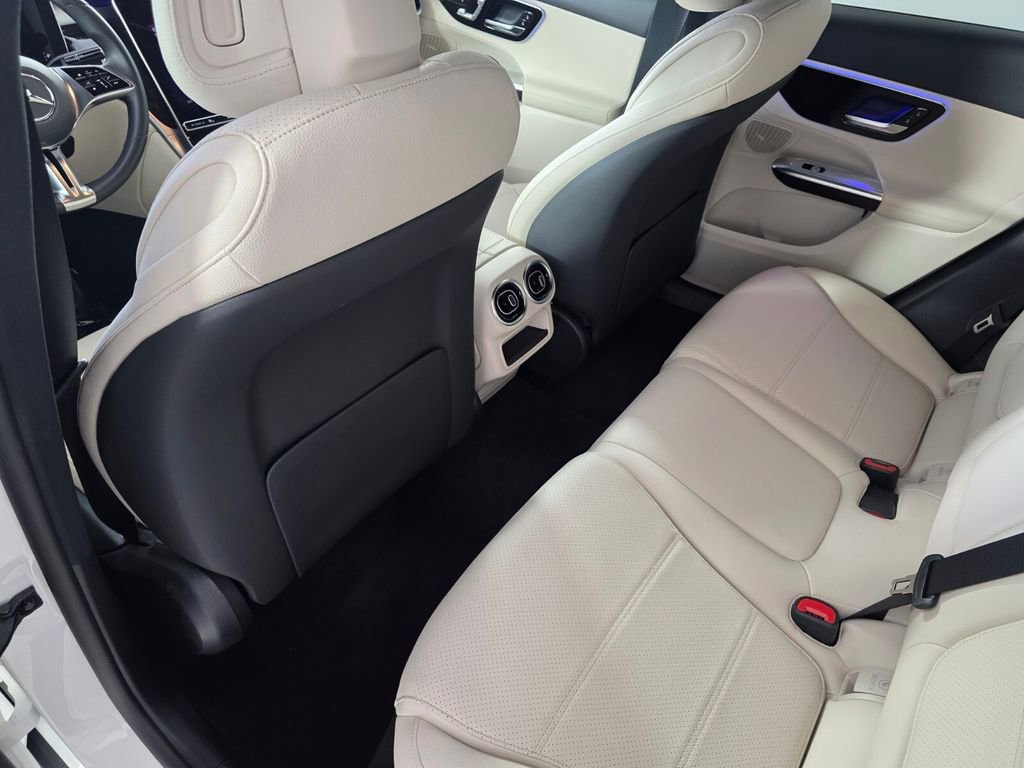 Certified 2025 Mercedes-Benz GLC 300 4MATIC image 15