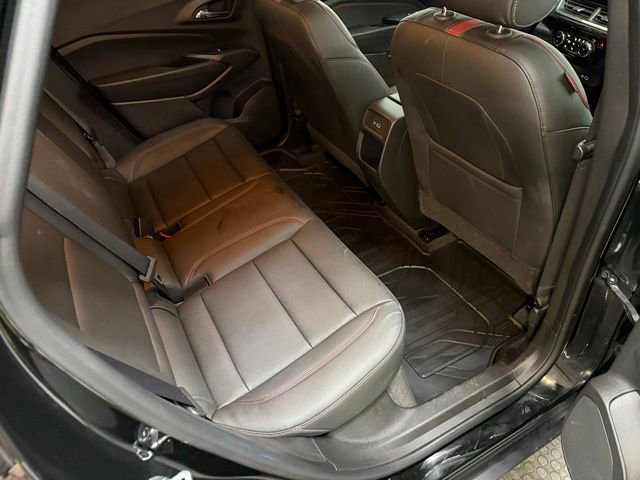 Certified 2025 Chevrolet Trax RS w/ Sunroof Package image 40