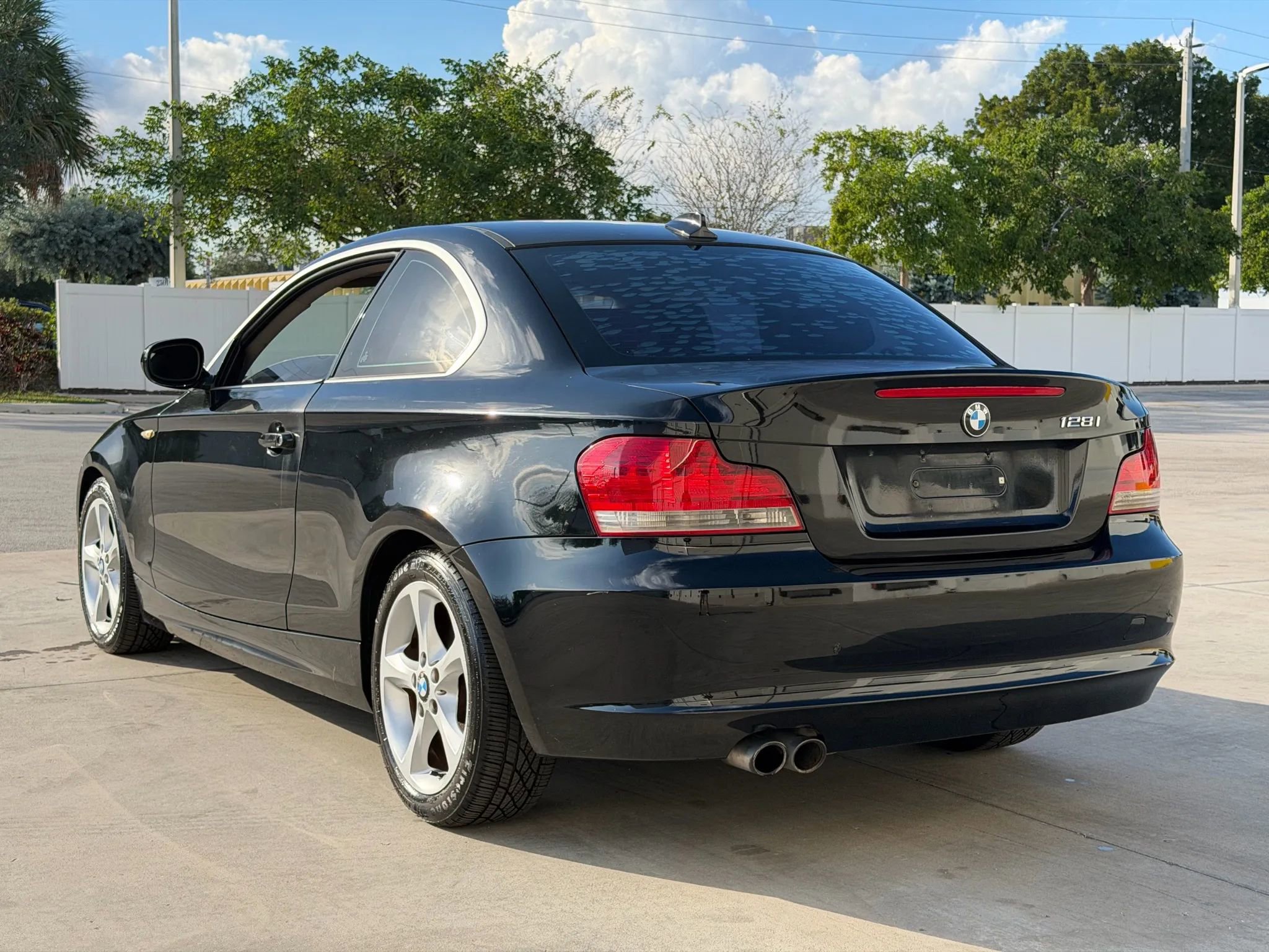 Used 2011 BMW 128i Coupe image 8