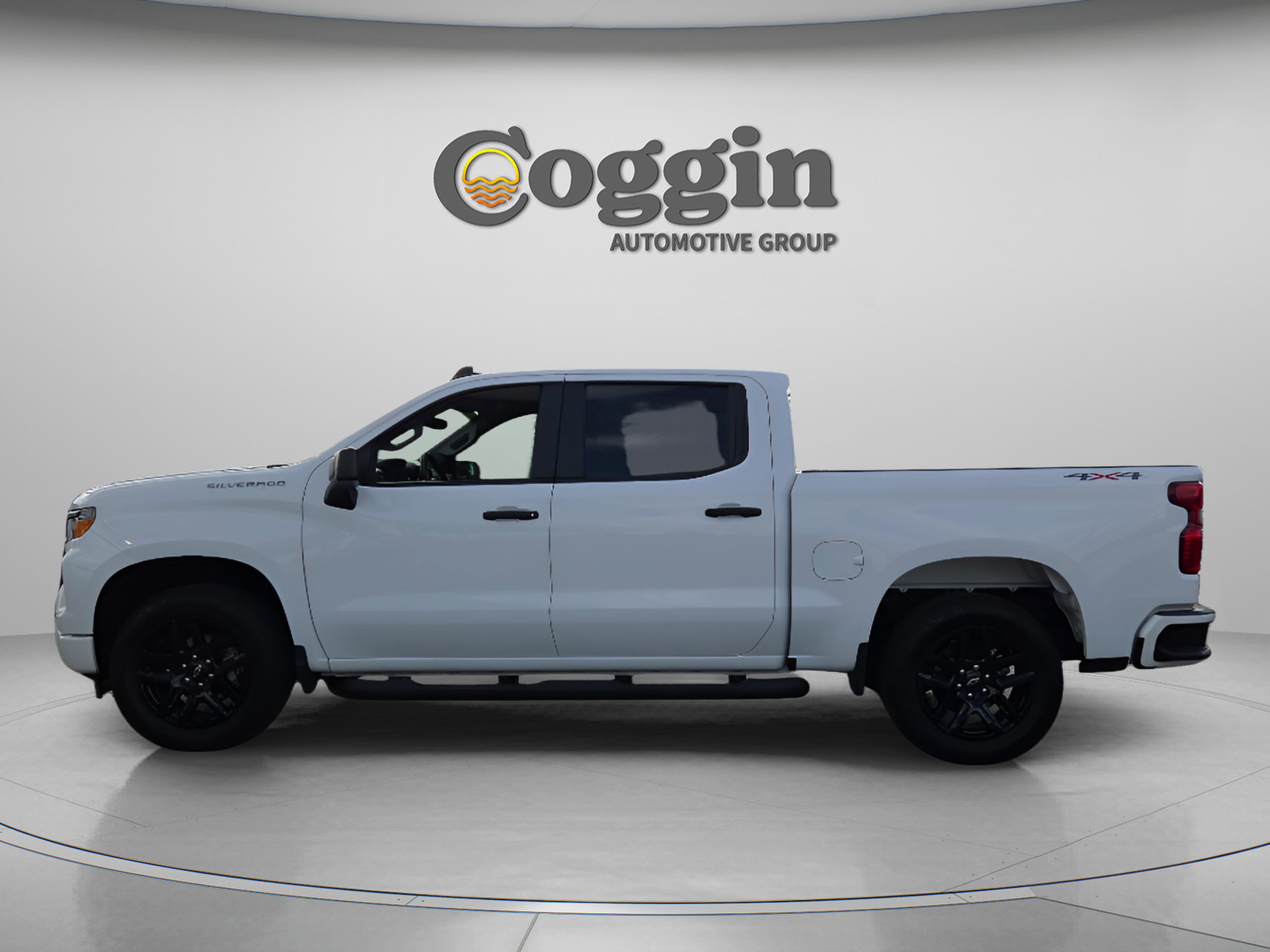 New 2025 Chevrolet Silverado 1500 Custom image 3