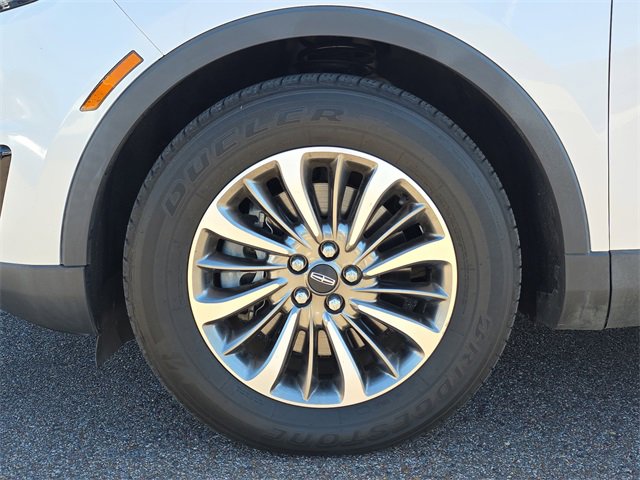 Used 2019 Lincoln Nautilus Select image 10