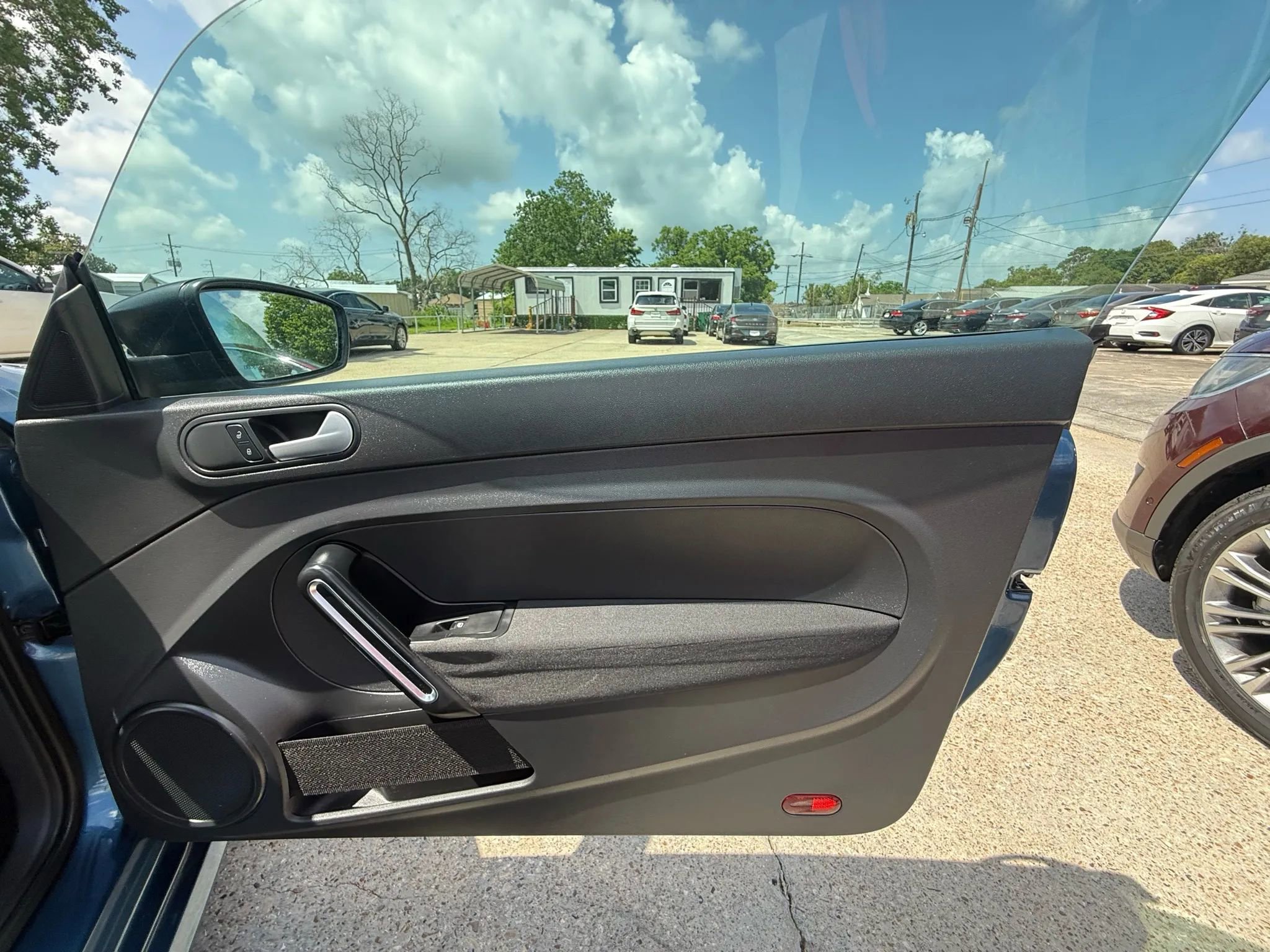 Used 2016 Volkswagen Beetle 1.8T S image 3