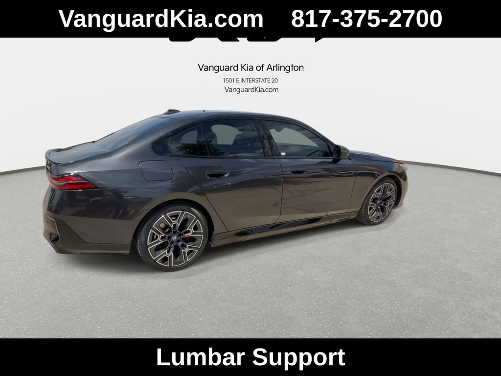 Used 2024 BMW i5 eDrive40i w/ M Sport Package RWD image 9